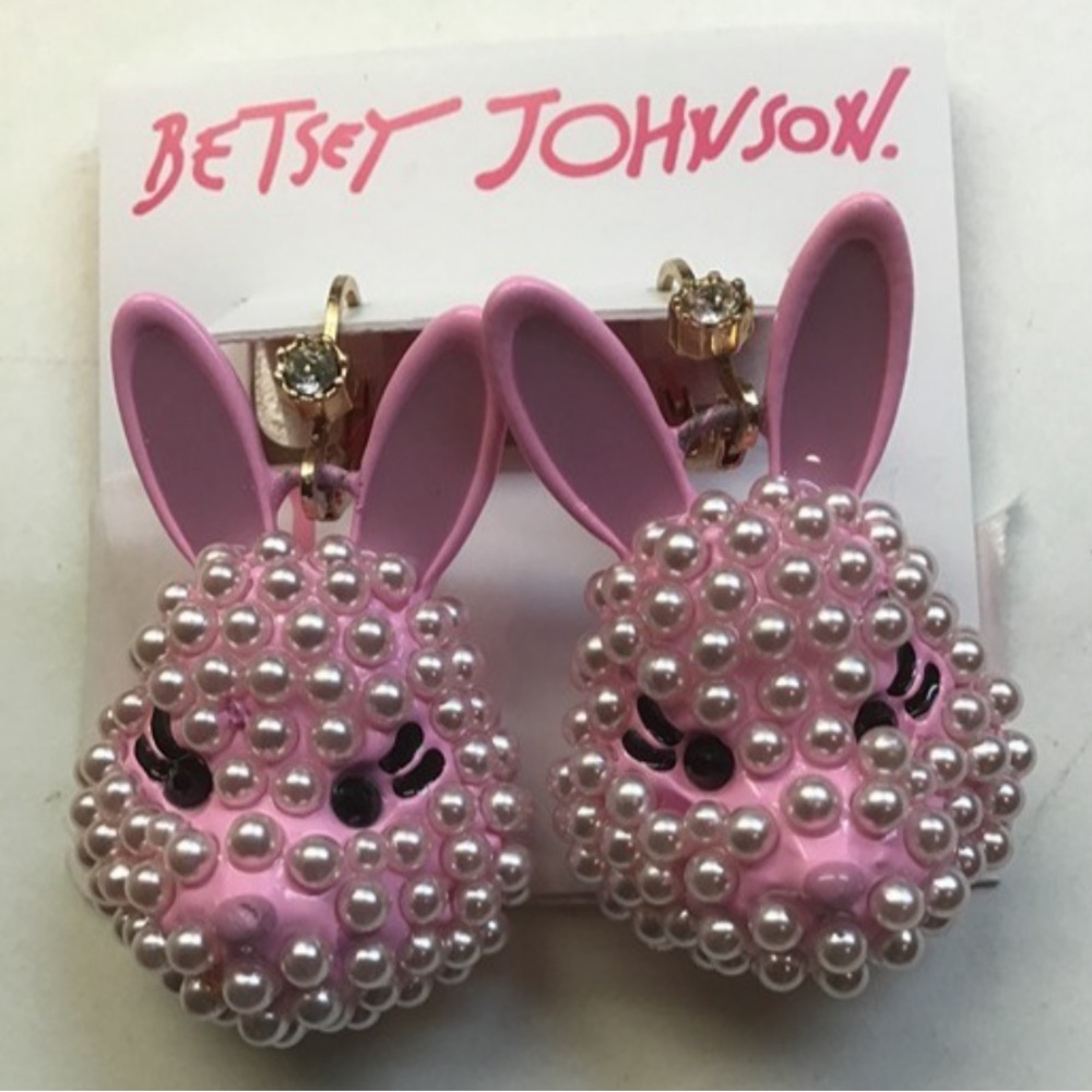 BETSEY JOHNSON Easter Spring Holiday Bunny Rabbit with Pearls Earrings NEW NWT